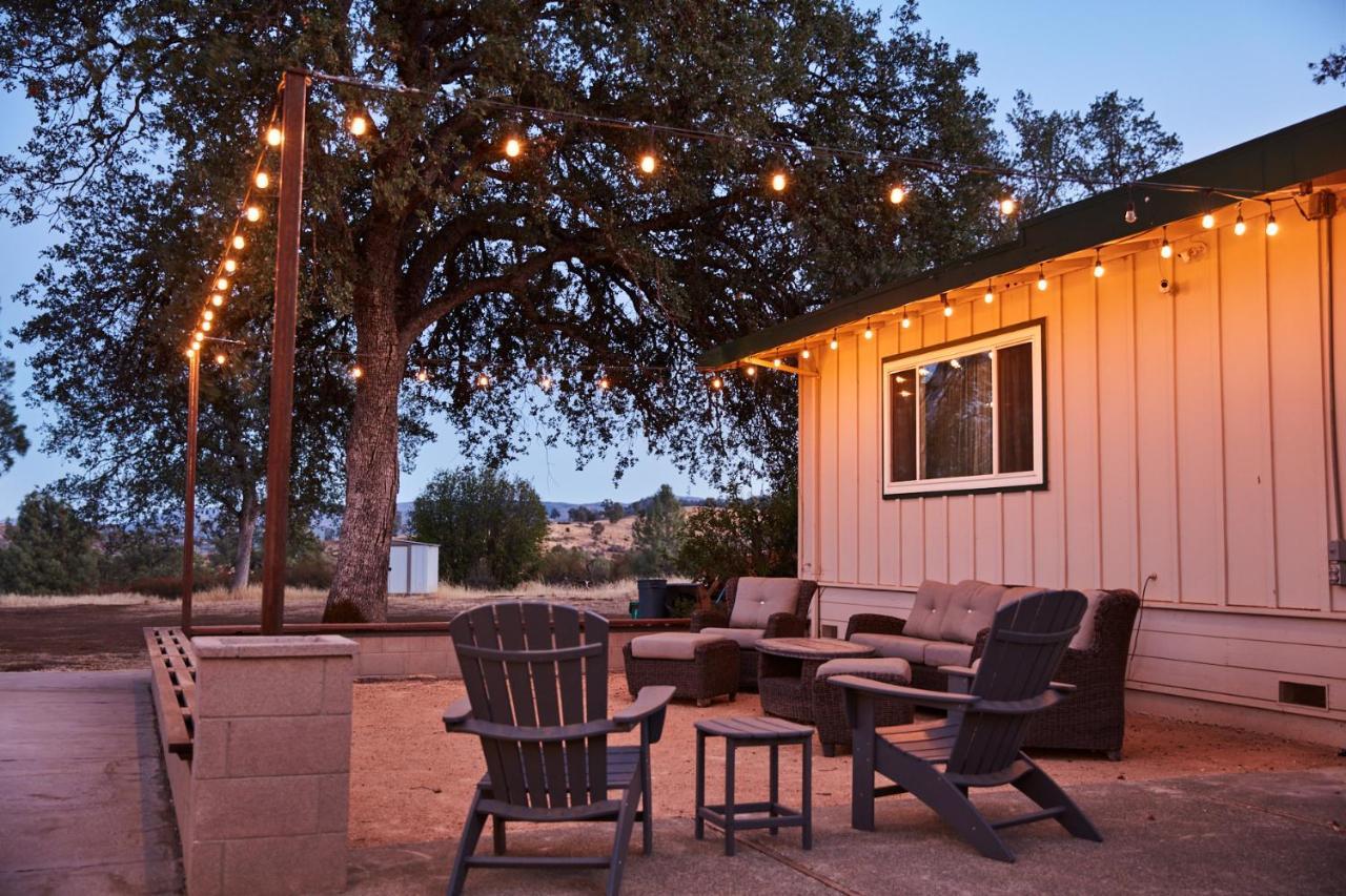 Bed And Barrel At Stonehouse Cellars Bed & Breakfast Clearlake Oaks Exterior photo