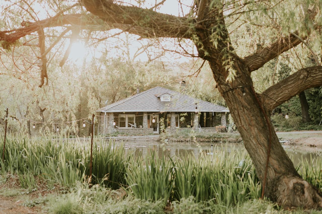 Bed And Barrel At Stonehouse Cellars Bed & Breakfast Clearlake Oaks Exterior photo